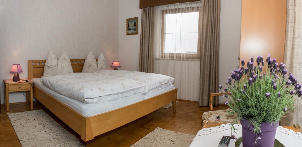 Kreuzhof Seefeld Зеефелд в Тирол Стая снимка