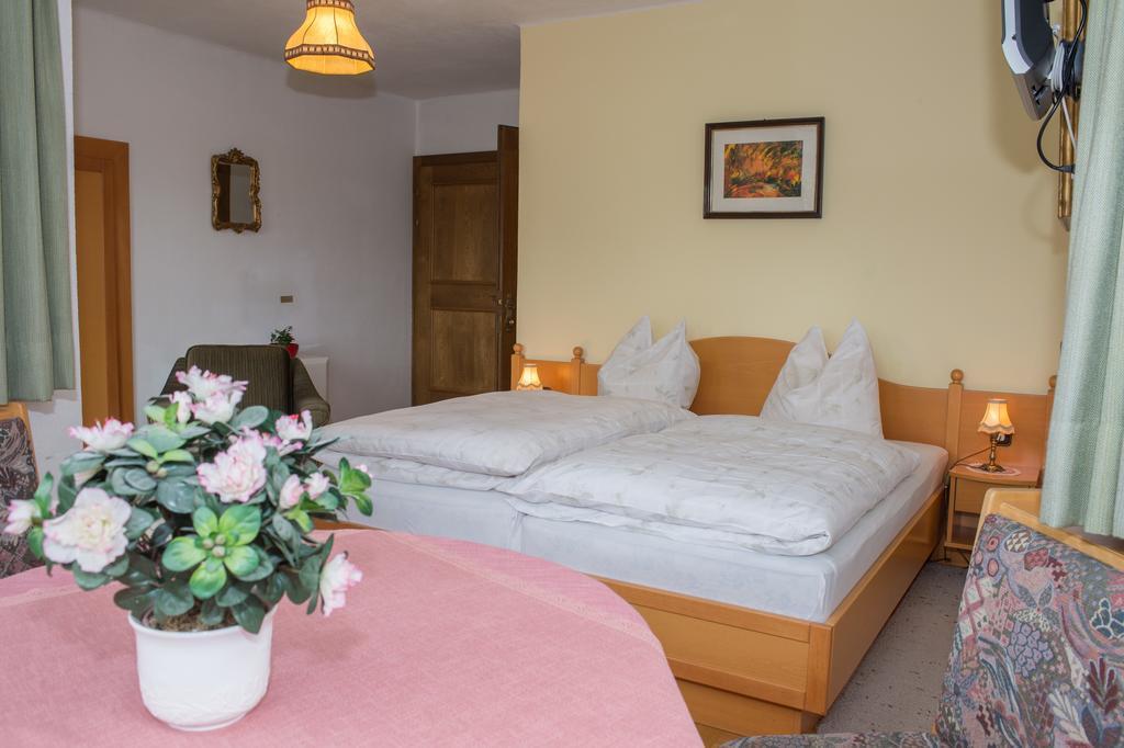 Kreuzhof Seefeld Зеефелд в Тирол Стая снимка
