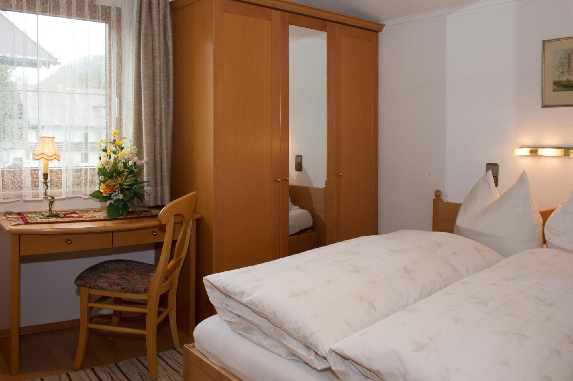 Kreuzhof Seefeld Зеефелд в Тирол Стая снимка